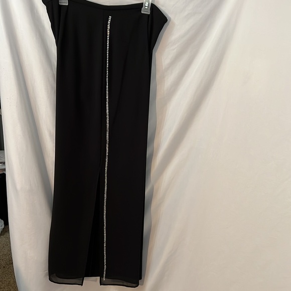 J R Nites by Caliendo Elegant Black Women's Pants with Rhinestone Detail Size 16 - Picture 3 of 6